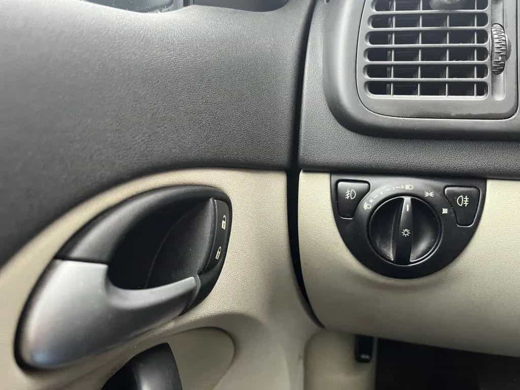 Saab 9-3 SPORT ESTATE 1.9 TID INTRO EDITION / LEDER / 02/2006-photo-18