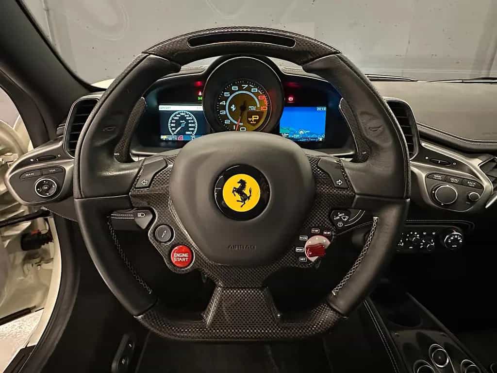Ferrari 458 Italia "ONLY 12.000 KM + SERVICE BOOK" 05/2013-photo-15