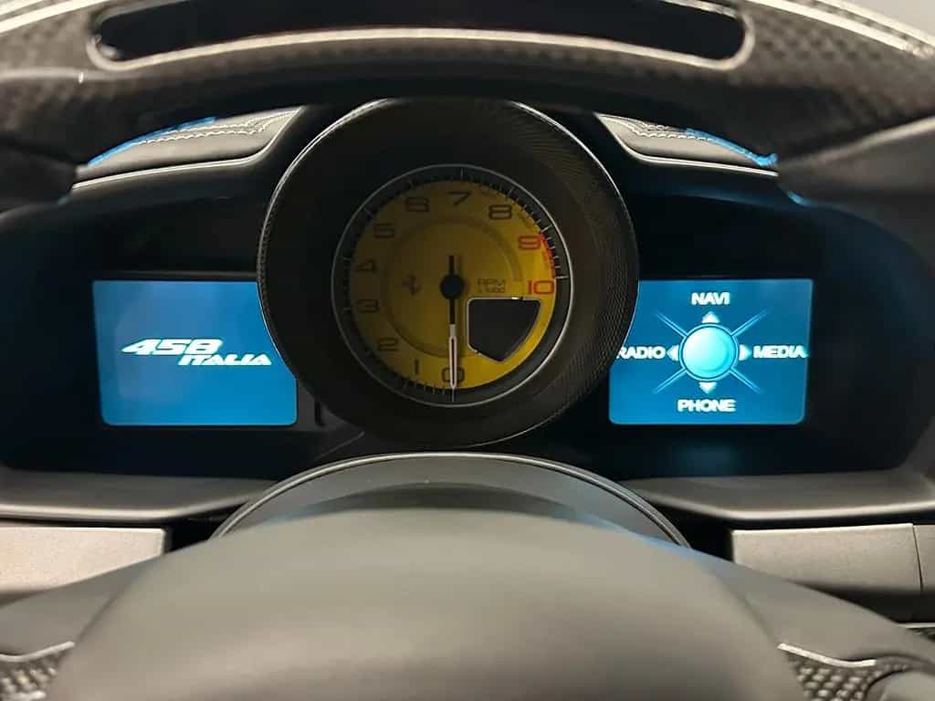 Ferrari 458 Italia "ONLY 12.000 KM + SERVICE BOOK" 05/2013-photo-18