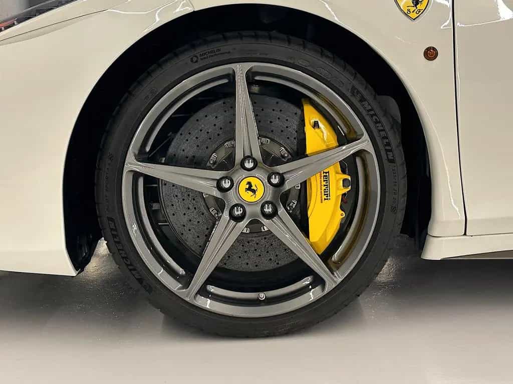 Ferrari 458 Italia "ONLY 12.000 KM + SERVICE BOOK" 05/2013-photo-8