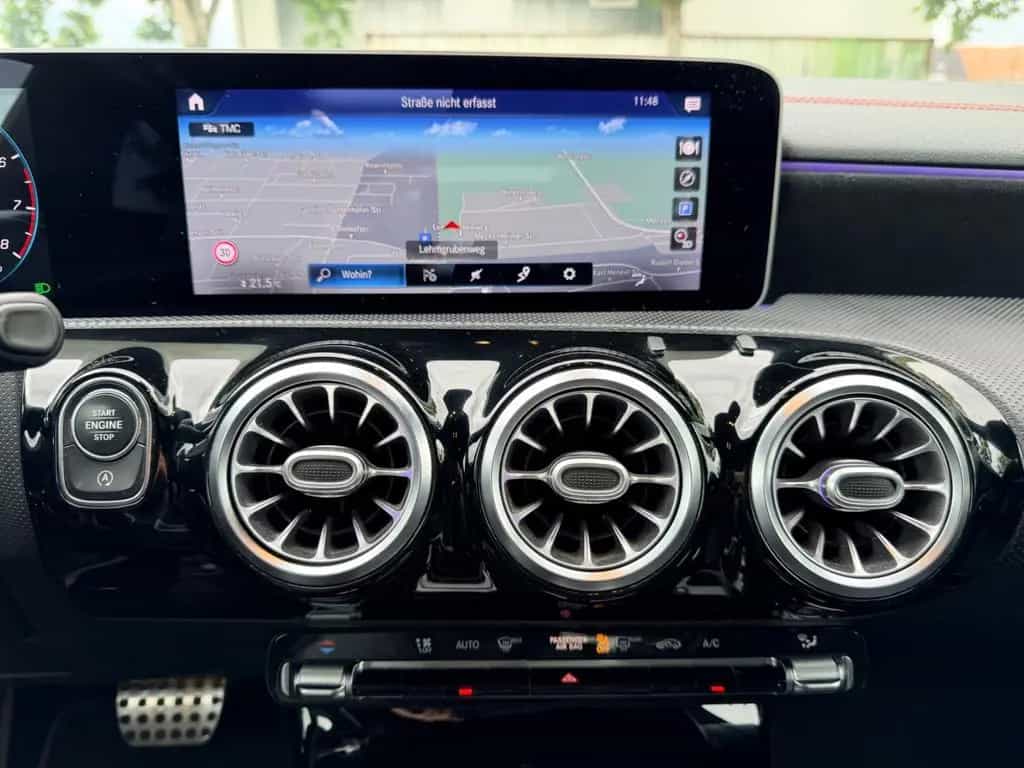 Mercedes-Benz CLA 250 Shooting Brake AMG Line LED*PDC*Navi uvm 12/2019-photo-31