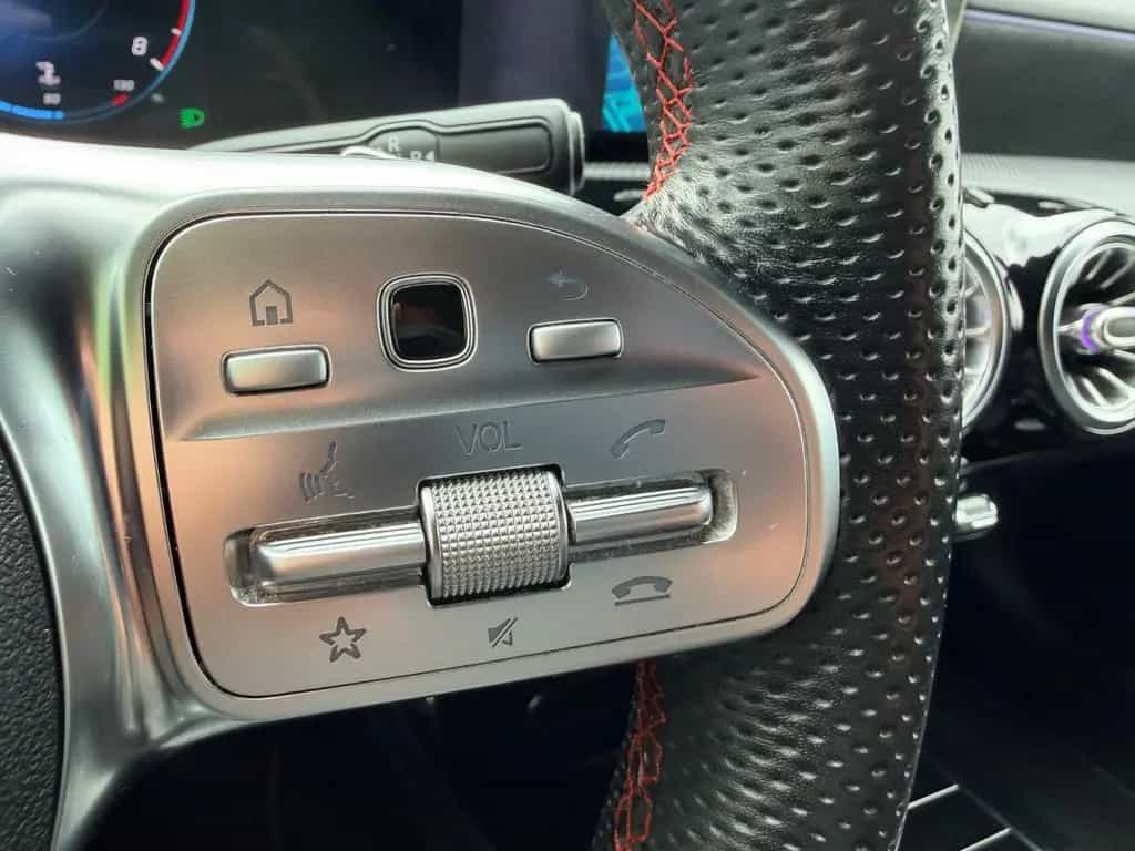 Mercedes-Benz CLA 250 Shooting Brake AMG Line LED*PDC*Navi uvm 12/2019-photo-39