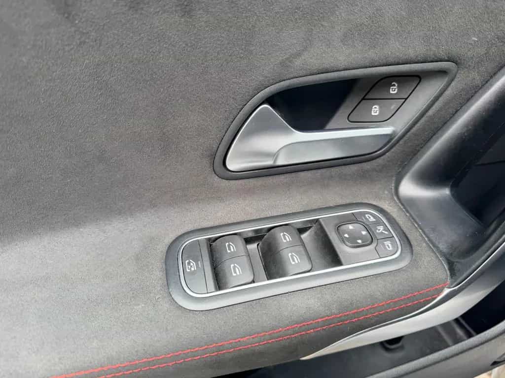 Mercedes-Benz CLA 250 Shooting Brake AMG Line LED*PDC*Navi uvm 12/2019-photo-44