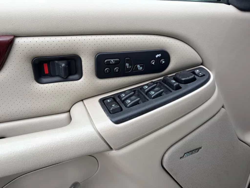 Cadillac Escalade 6.0 V8 Aut Klima 4x4 Bose 6seats 06/2005-photo-21