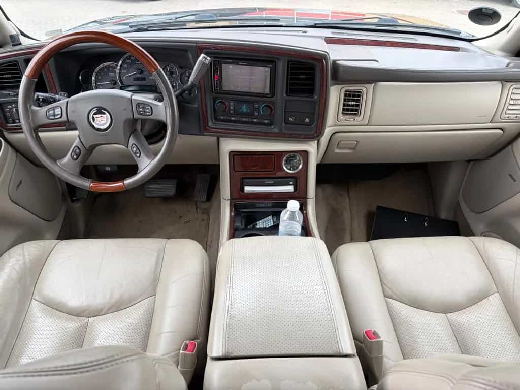 Cadillac Escalade 6.0 V8 Aut Klima 4x4 Bose 6seats 06/2005-photo-4