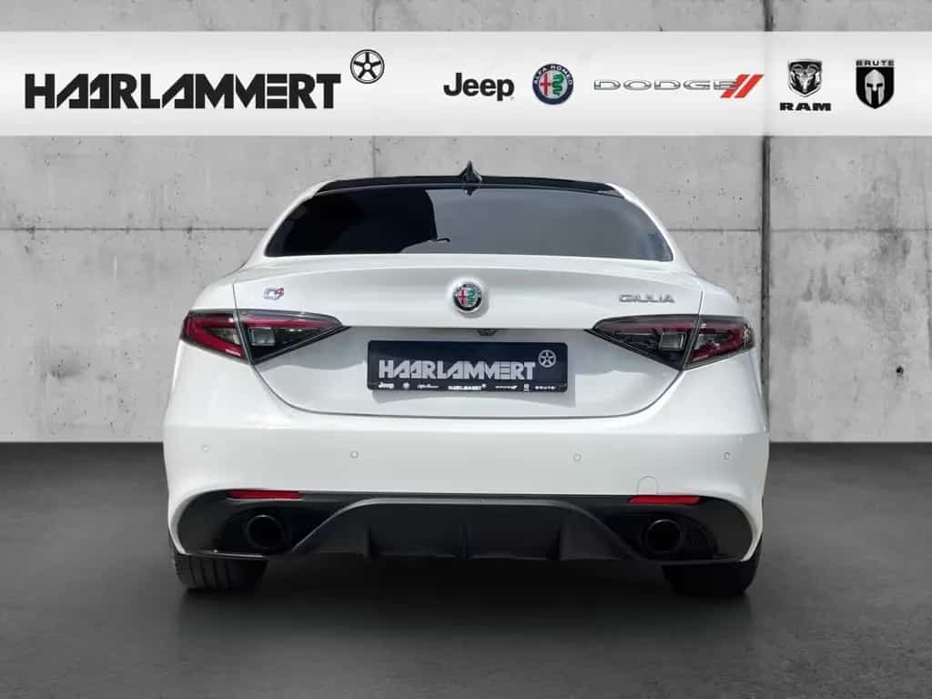 Alfa Romeo Giulia Veloce Q4 PANORAMA+SPORTSITZE+ACC+LEDER 05/2024-photo-5