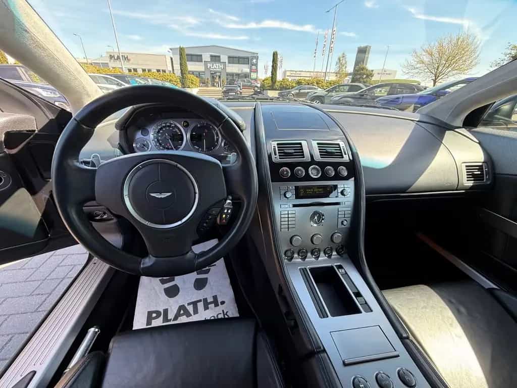 Aston Martin DB9 5.9 V12 Coupe 06/2005-photo-12