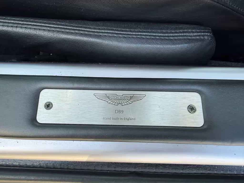 Aston Martin DB9 5.9 V12 Coupe 06/2005-photo-20