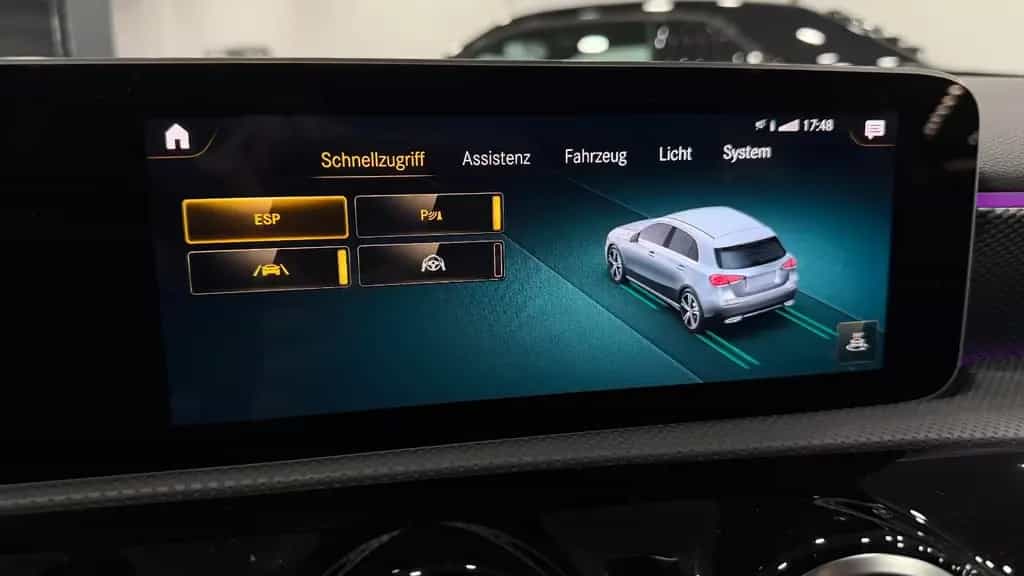 Mercedes-Benz A 220 /NightP/360°/ACC/Leder/18"/MBUX/KeyLess/LED 04/2019-photo-21