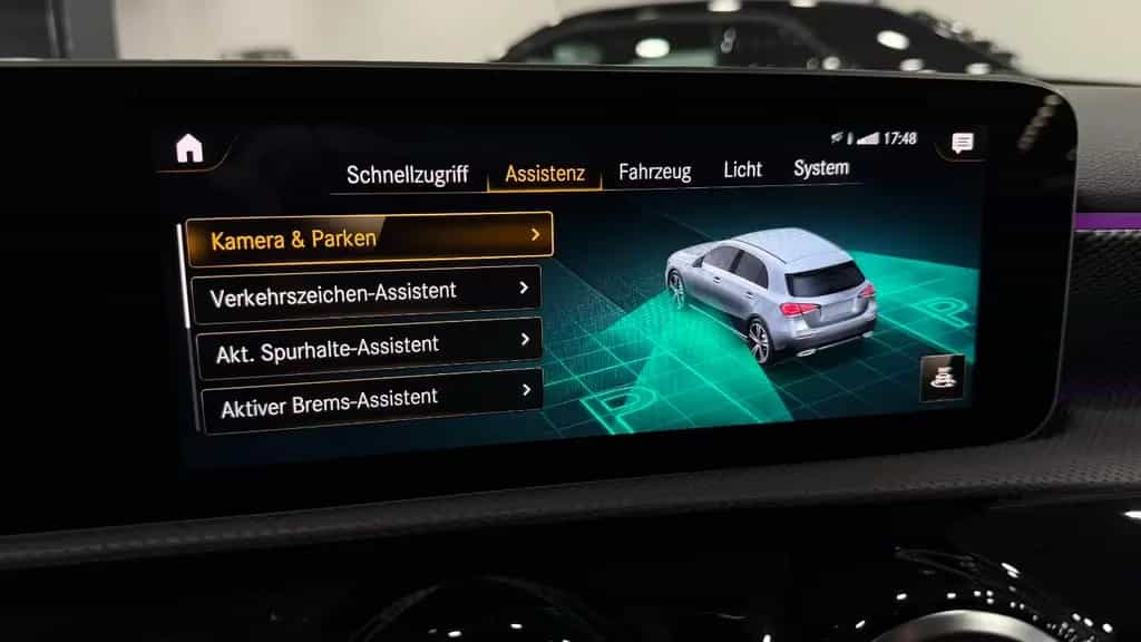 Mercedes-Benz A 220 /NightP/360°/ACC/Leder/18"/MBUX/KeyLess/LED 04/2019-photo-22