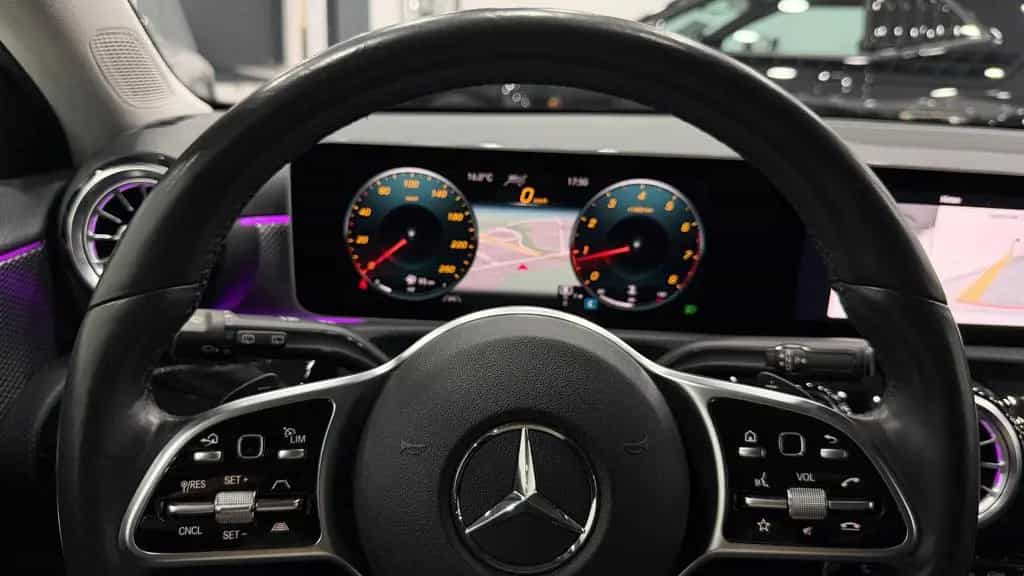 Mercedes-Benz A 220 /NightP/360°/ACC/Leder/18"/MBUX/KeyLess/LED 04/2019-photo-28