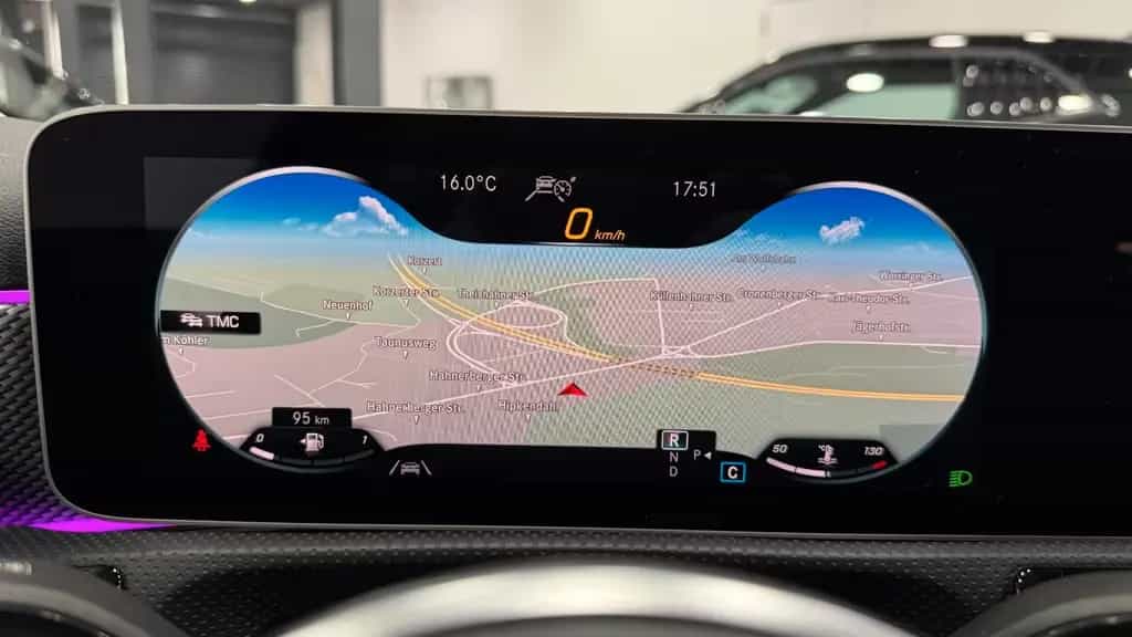Mercedes-Benz A 220 /NightP/360°/ACC/Leder/18"/MBUX/KeyLess/LED 04/2019-photo-29