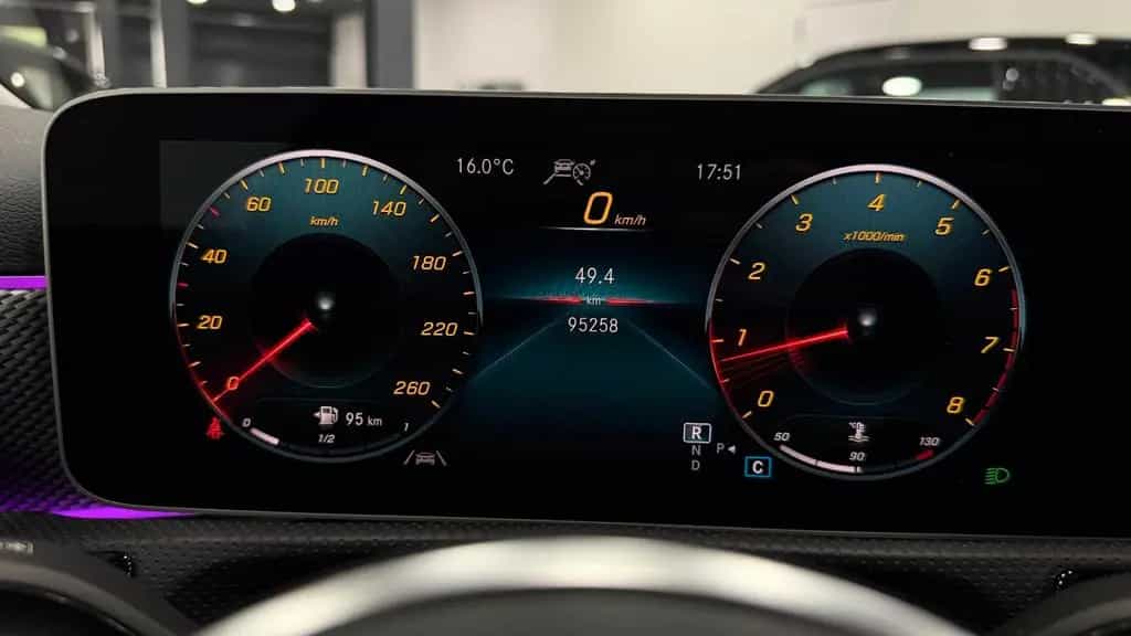 Mercedes-Benz A 220 /NightP/360°/ACC/Leder/18"/MBUX/KeyLess/LED 04/2019-photo-30