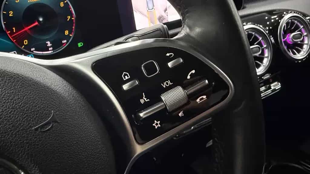 Mercedes-Benz A 220 /NightP/360°/ACC/Leder/18"/MBUX/KeyLess/LED 04/2019-photo-33