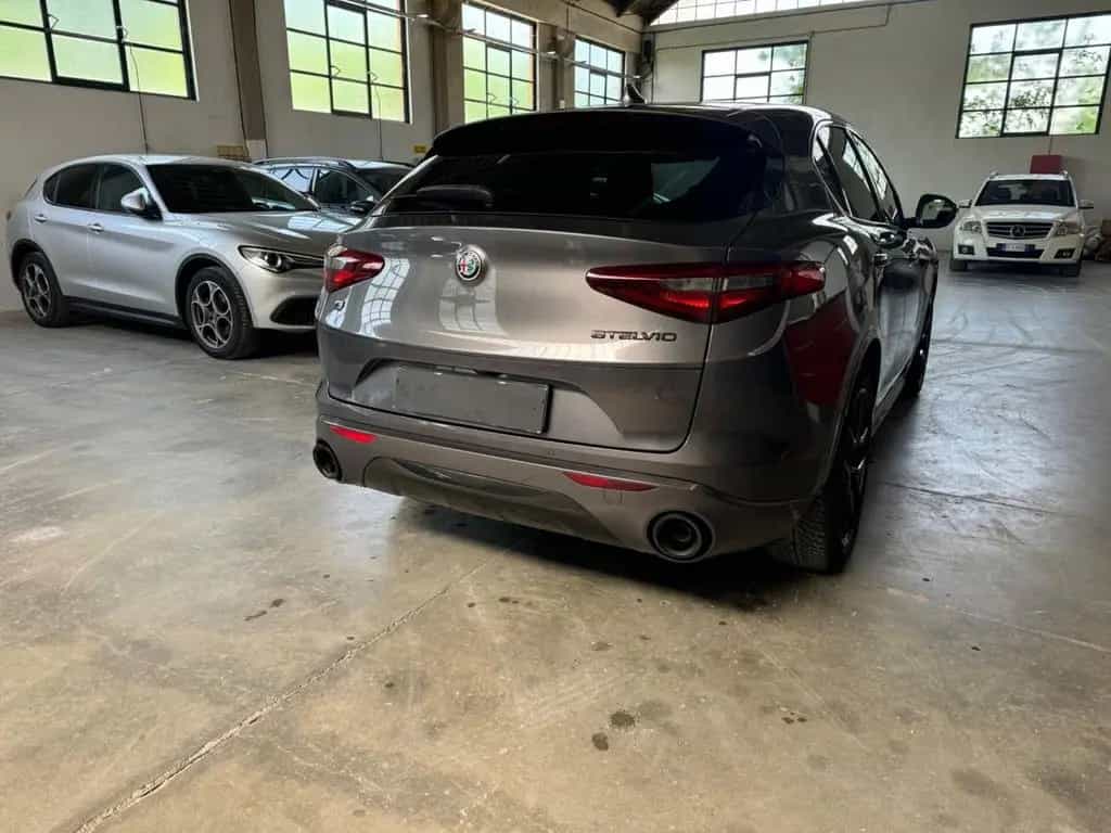 Alfa Romeo Stelvio Alfa Stelvio 2.2 Diesel 210 CV Q4 Veloce Iva Esp 12/2021-photo-4