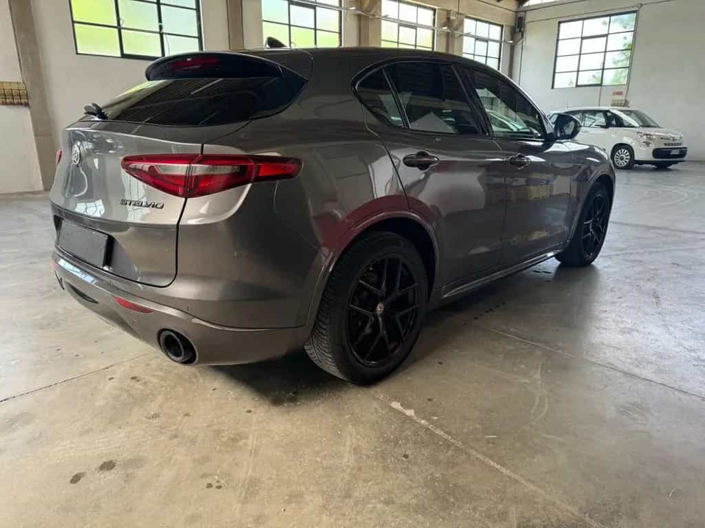 Alfa Romeo Stelvio Alfa Stelvio 2.2 Diesel 210 CV Q4 Veloce Iva Esp 12/2021-photo-5