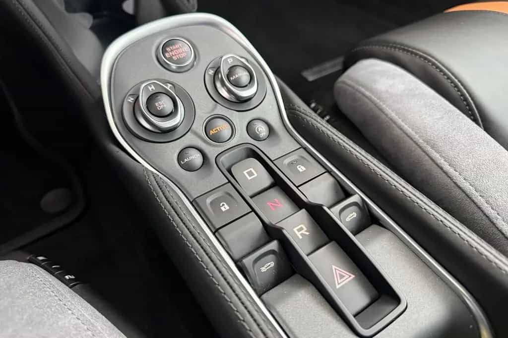 McLaren 570GT Coupé - only 1.753km! - NEW CONDITION - 07/2018-photo-11