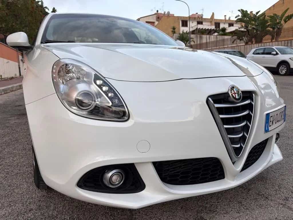 Alfa Romeo Giulietta 1.6 JTDm distictive ideale 02/2015-photo-14