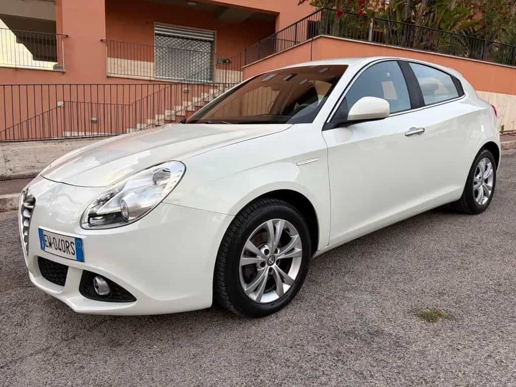 Alfa Romeo Giulietta 1.6 JTDm distictive ideale 02/2015-photo-4
