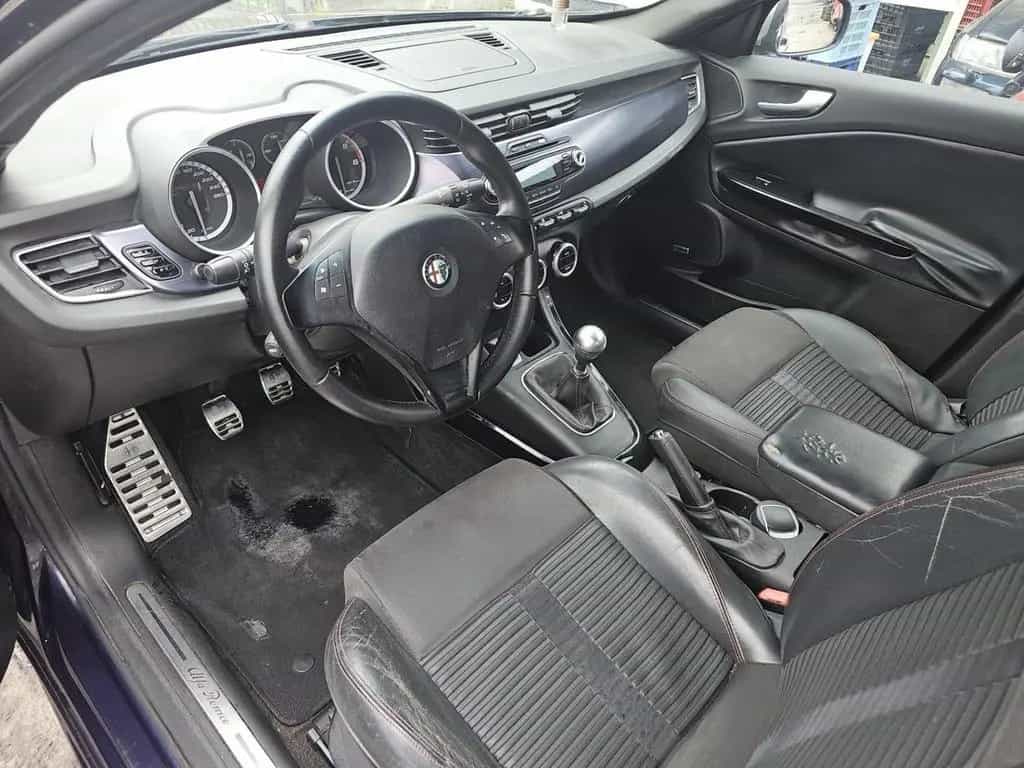 Alfa Romeo Giulietta 1.6 JTDm-2 105 CV Progressi 09/2012-photo-6