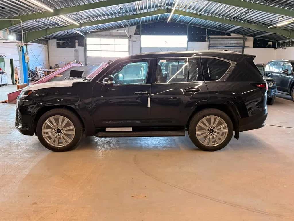 Lexus LX 500 LX500d+2026+VIP+4Seats+BERLIN+EUver 04/2026-photo-4