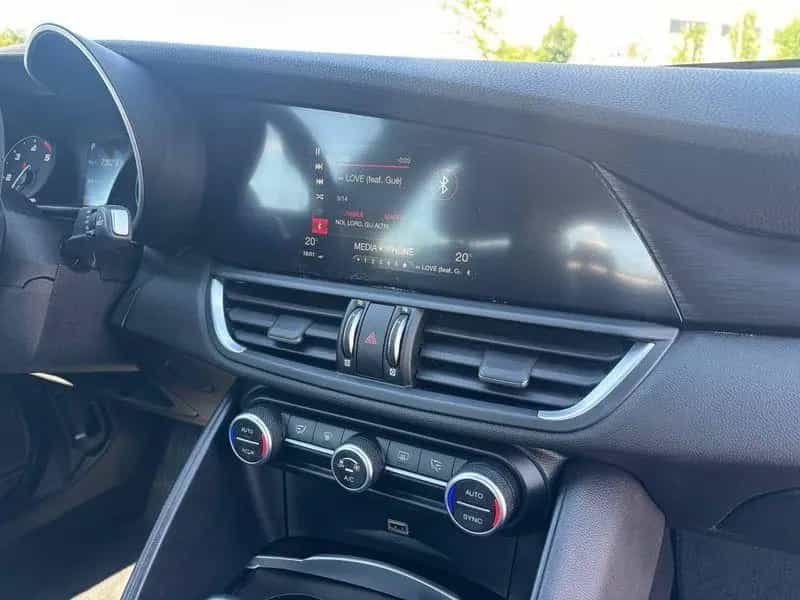 Alfa Romeo Giulia 2.2 Diesel 150CV 10/2017-photo-11
