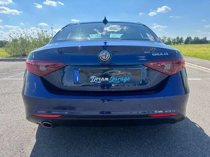 Alfa Romeo Giulia 2.2 Diesel 150CV 10/2017-photo-2