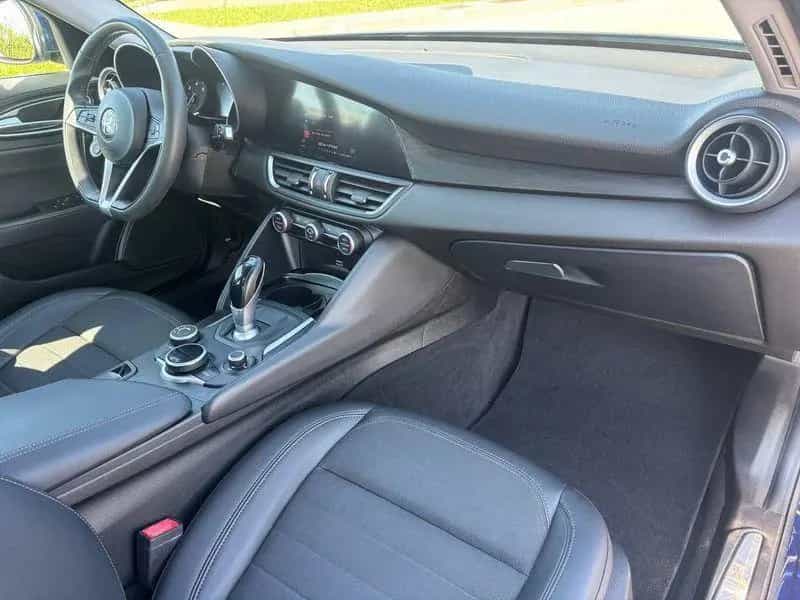 Alfa Romeo Giulia 2.2 Diesel 150CV 10/2017-photo-8