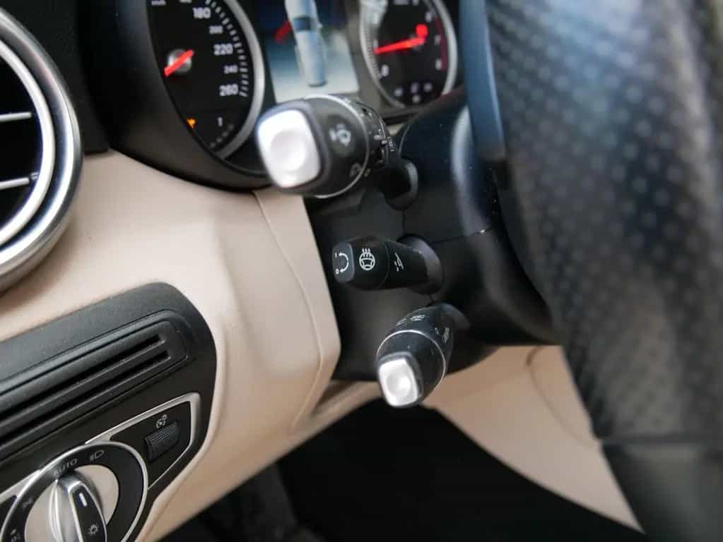 Mercedes-Benz GLC 250 4MATIC Autom. - 06/2018-photo-10