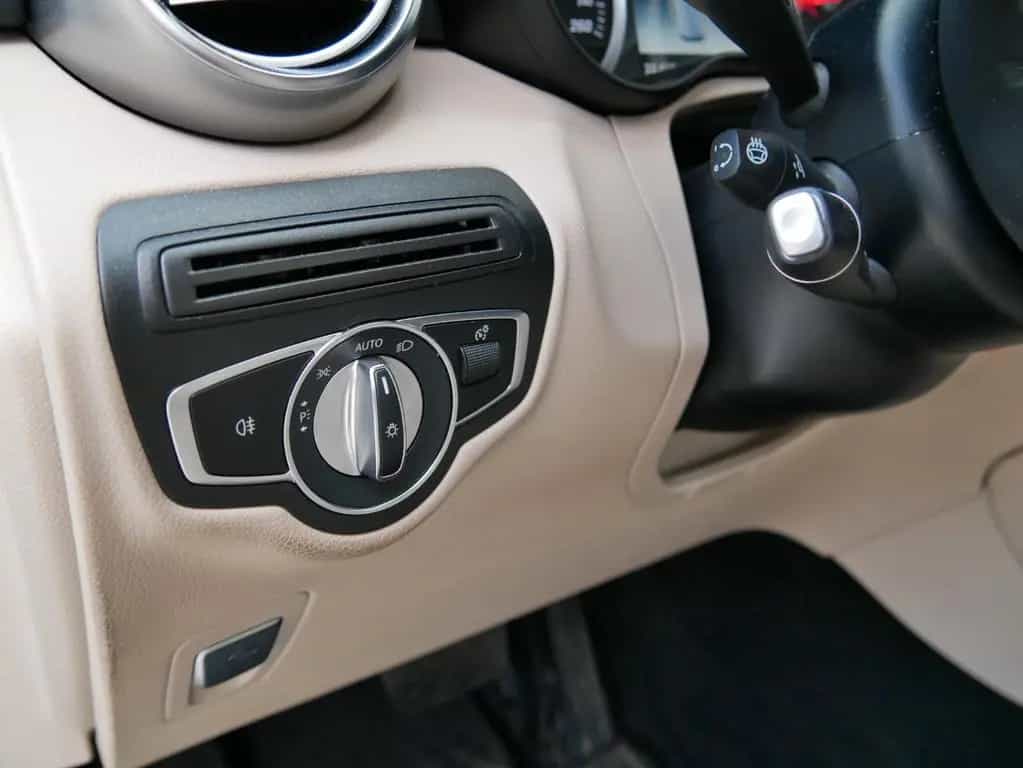 Mercedes-Benz GLC 250 4MATIC Autom. - 06/2018-photo-11