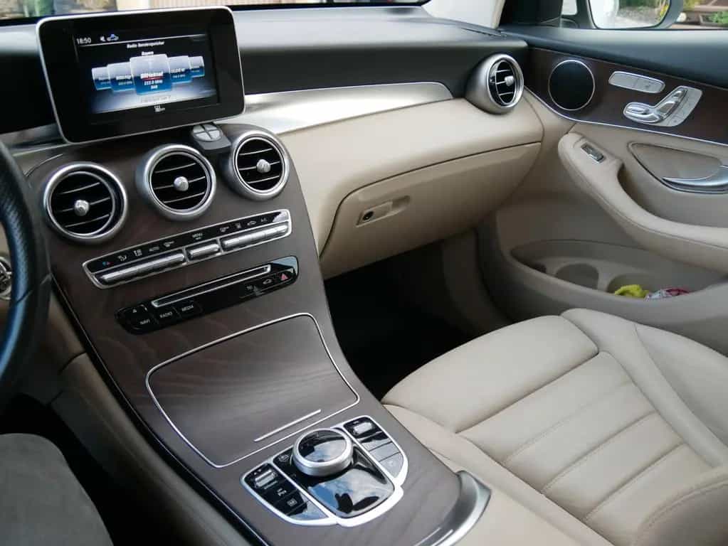 Mercedes-Benz GLC 250 4MATIC Autom. - 06/2018-photo-7