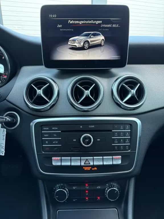 Mercedes-Benz GLA 250 URBAN 360 AHK LED NAVI PANORAMA 03/2019-photo-13