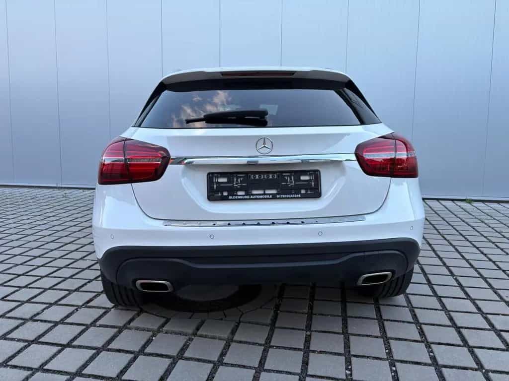 Mercedes-Benz GLA 250 URBAN 360 AHK LED NAVI PANORAMA 03/2019-photo-3