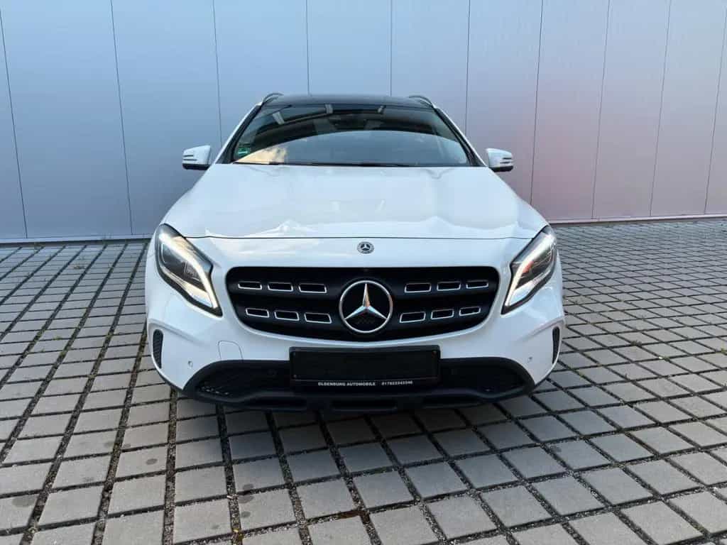 Mercedes-Benz GLA 250 URBAN 360 AHK LED NAVI PANORAMA 03/2019-photo-8
