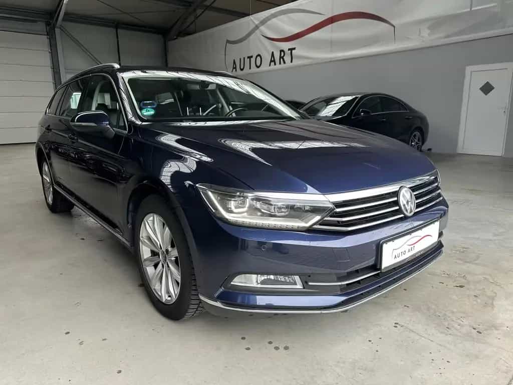 Volkswagen Passat Highline Pano AHK SHZ Navi ACC 07/2015-photo-0