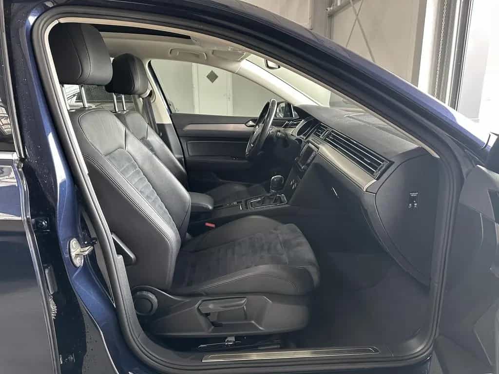 Volkswagen Passat Highline Pano AHK SHZ Navi ACC 07/2015-photo-14