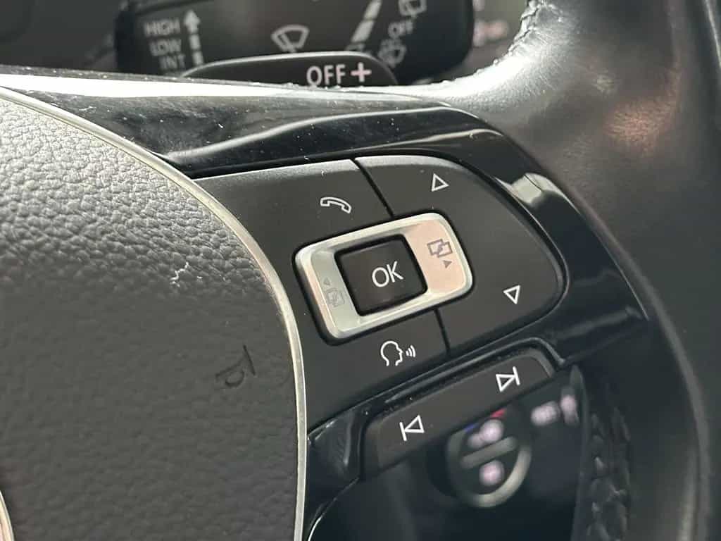 Volkswagen Passat Highline Pano AHK SHZ Navi ACC 07/2015-photo-25