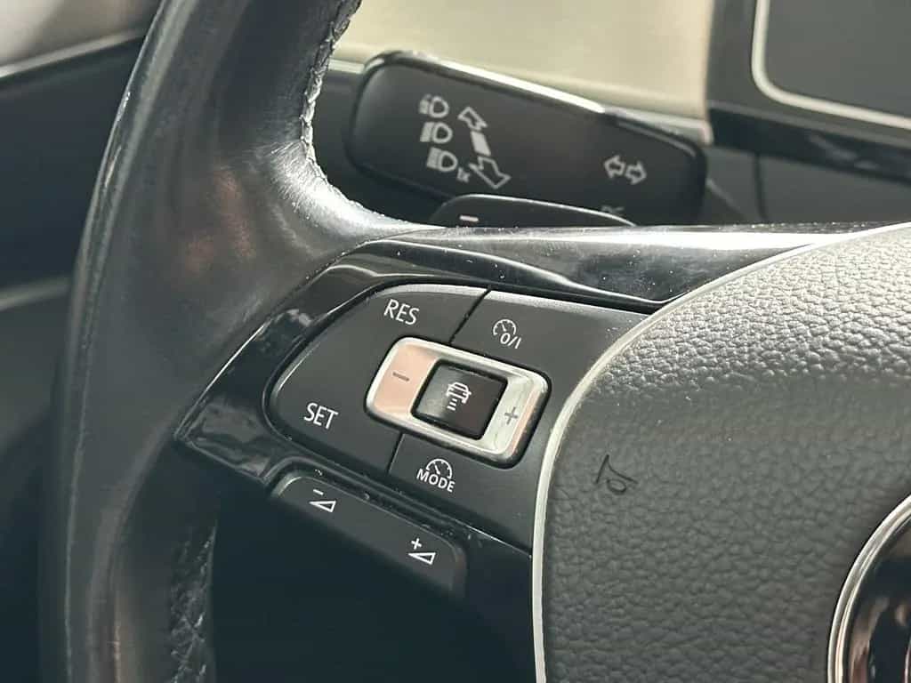 Volkswagen Passat Highline Pano AHK SHZ Navi ACC 07/2015-photo-27