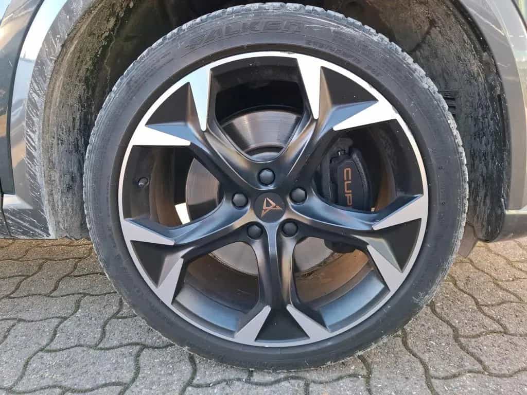 Cupra Formentor 4Drive VZ 2.0 TSI NAVI LED SHZ R-Kam W 12/2023-photo-4