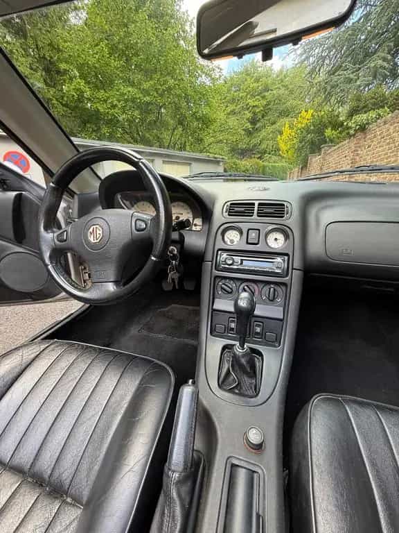 MG MGF 1.8i -MGF 1999 | deutsches Fahrzeug | lücken 04/1999-photo-13