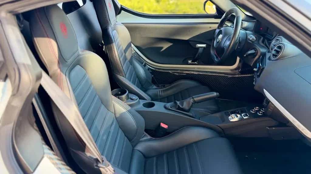 Alfa Romeo 4C , low mileage, VAT reclaimable 06/2016-photo-6
