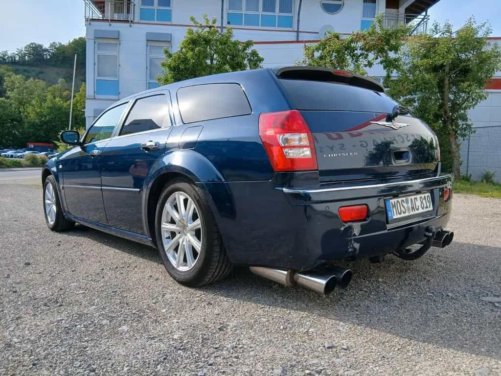 Chrysler 300C 05/2005-photo-1
