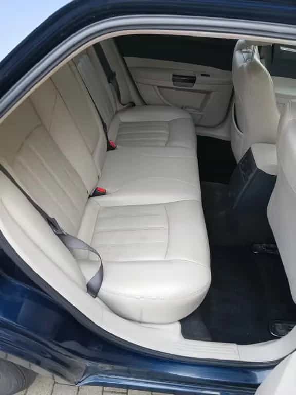 Chrysler 300C 05/2005-photo-10