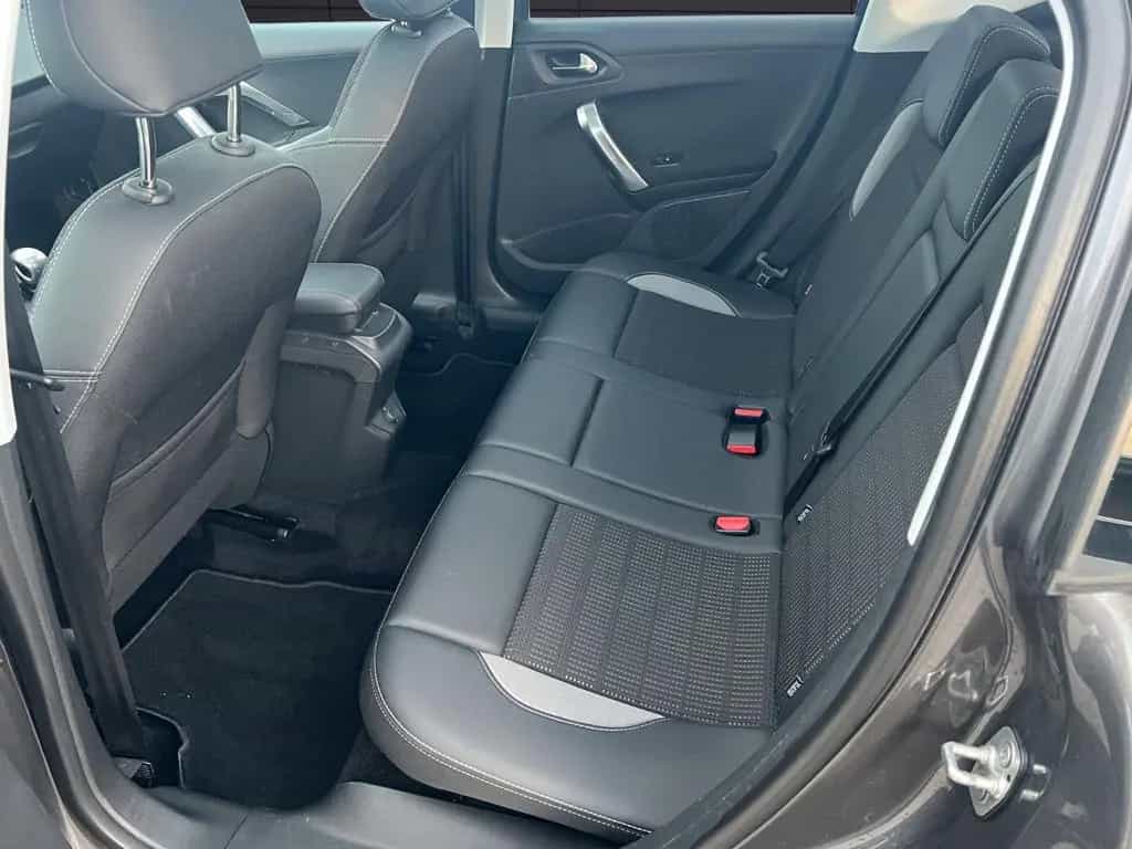 Peugeot 2008 Allure"Garantie-ServiceNEU"2.Hand 11/2019-photo-25
