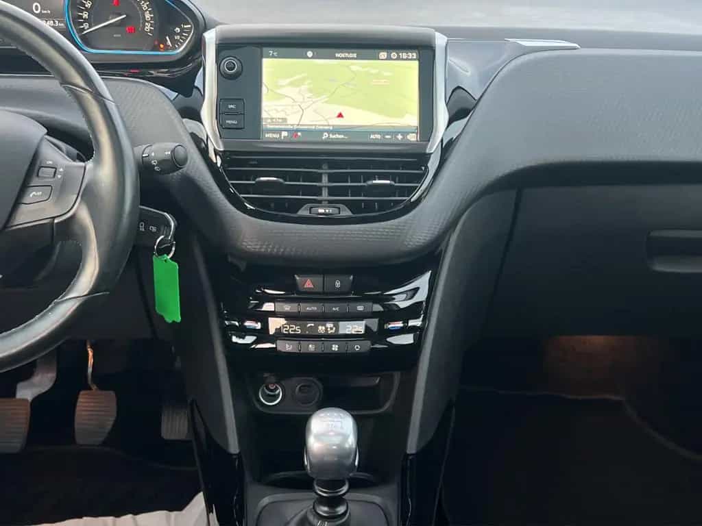 Peugeot 2008 Allure"Garantie-ServiceNEU"2.Hand 11/2019-photo-27