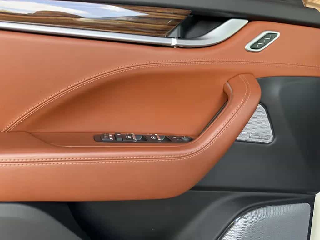 Maserati Levante S 3.0 / MEMORY / LED / PANORAMA / COGNAC 07/2016-photo-17
