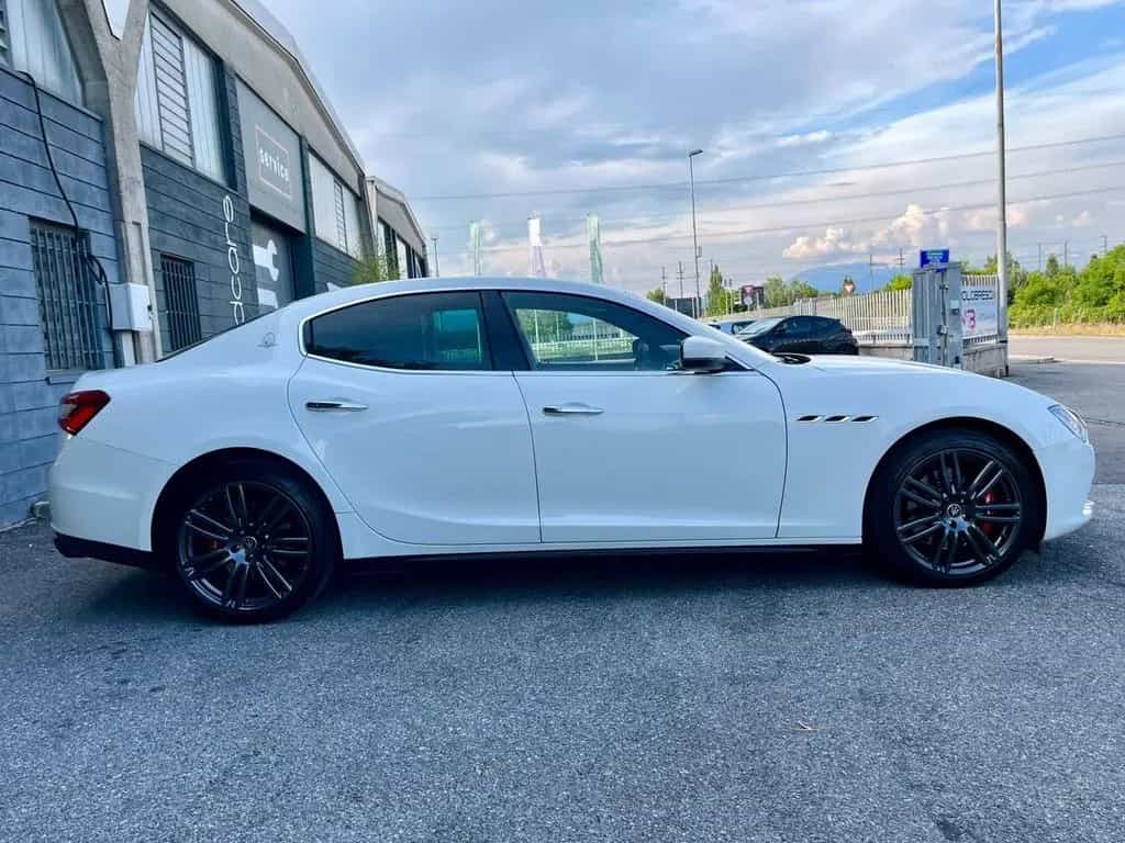 Maserati Ghibli V6 Diesel 275 CV GranSport 05/2017-photo-2