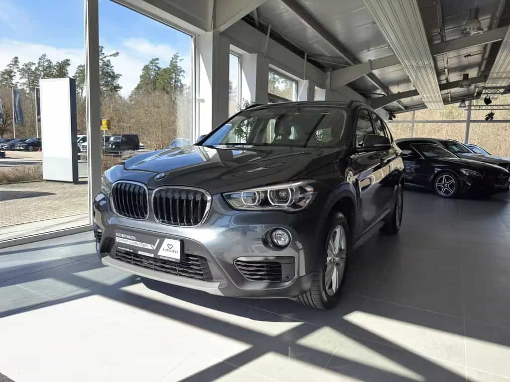 BMW X1 sDrive 20i Advantage AHK*LED*RFK*NAVI*TEMPO 10/2018-photo-0