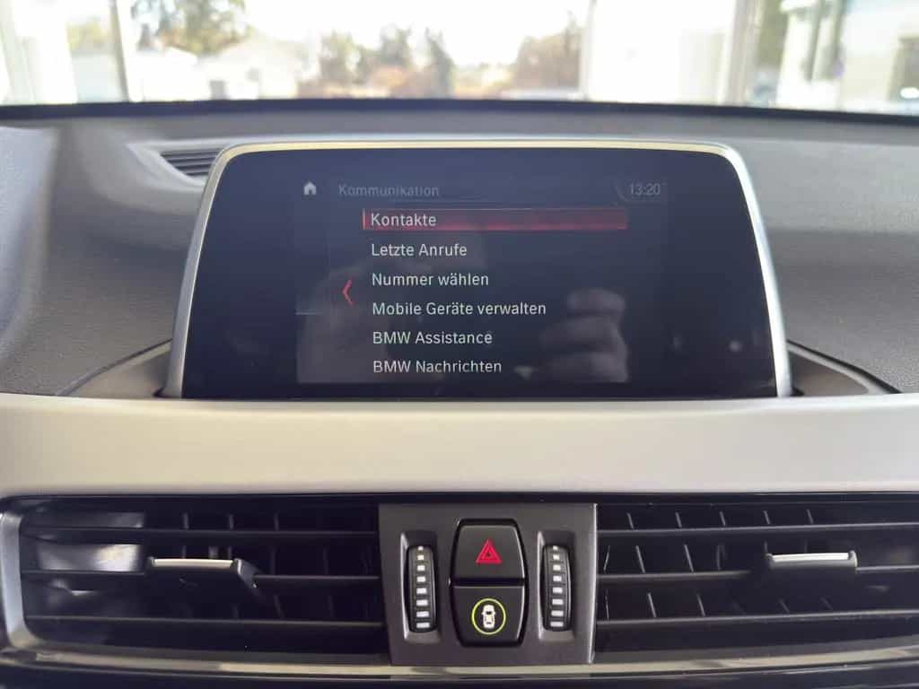 BMW X1 sDrive 20i Advantage AHK*LED*RFK*NAVI*TEMPO 10/2018-photo-15