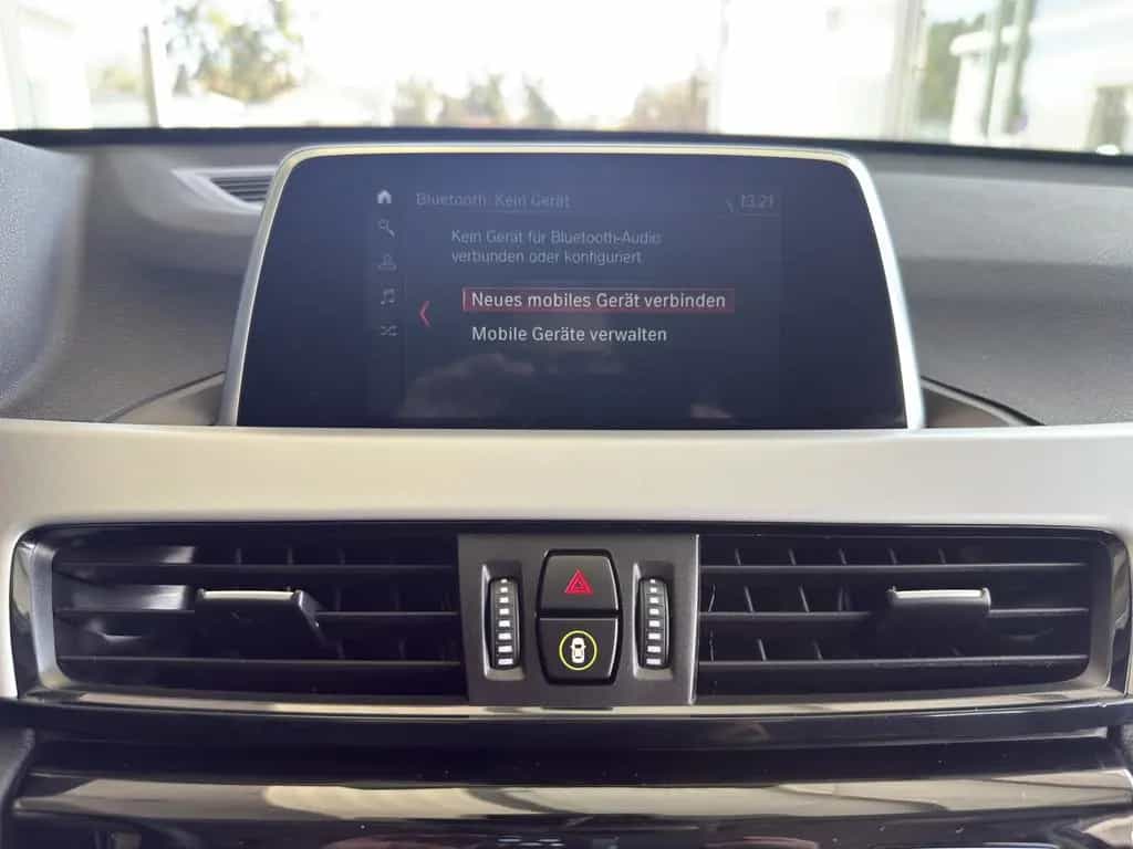 BMW X1 sDrive 20i Advantage AHK*LED*RFK*NAVI*TEMPO 10/2018-photo-16
